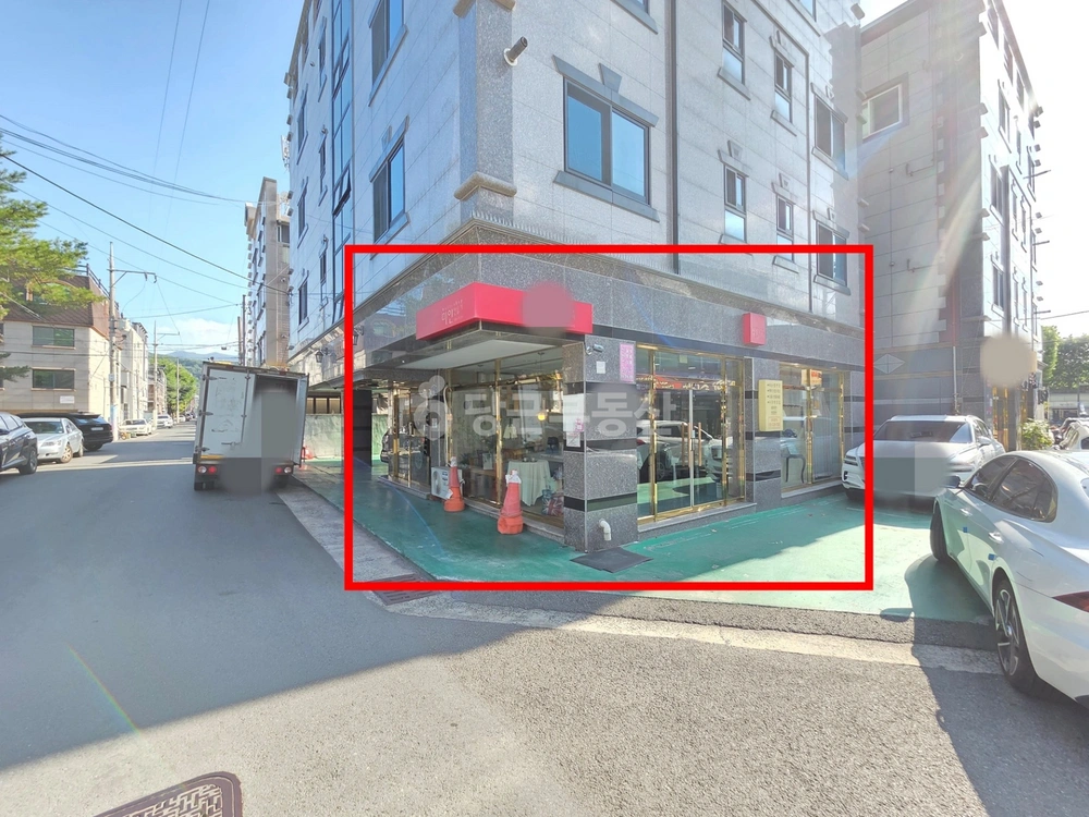 대구광역시 수성구 두산동 상가 사진 1