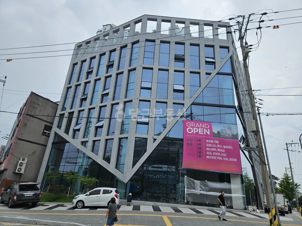 경기도 수원시 장안구 송죽동 상가 사진 1