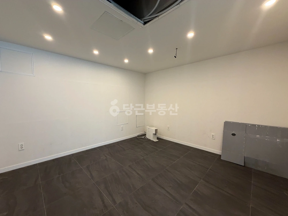 대전광역시 서구 탄방동 상가 사진 1