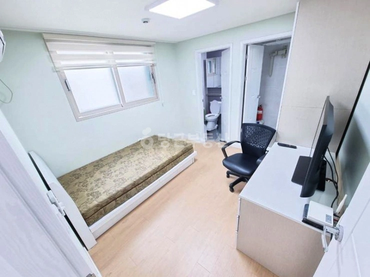 대전광역시 유성구 덕명동 원룸 사진 1
