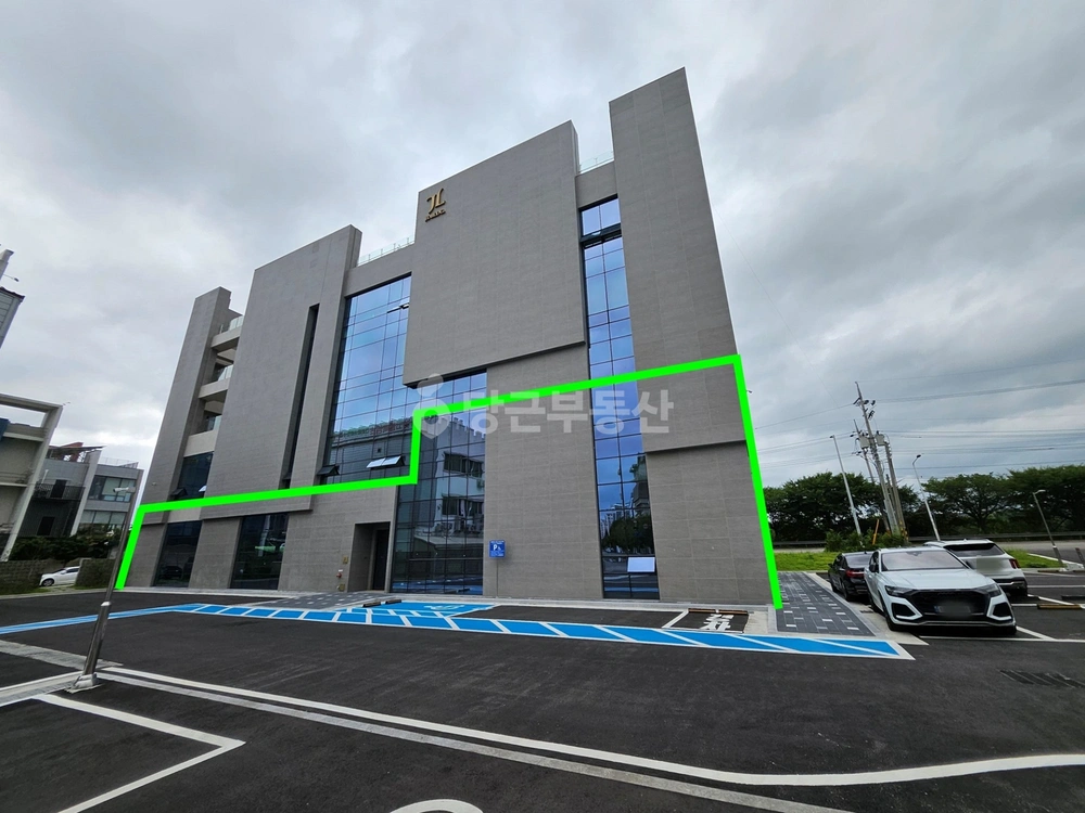 전남광주통합특별시 서구 치평동 상가 사진 1