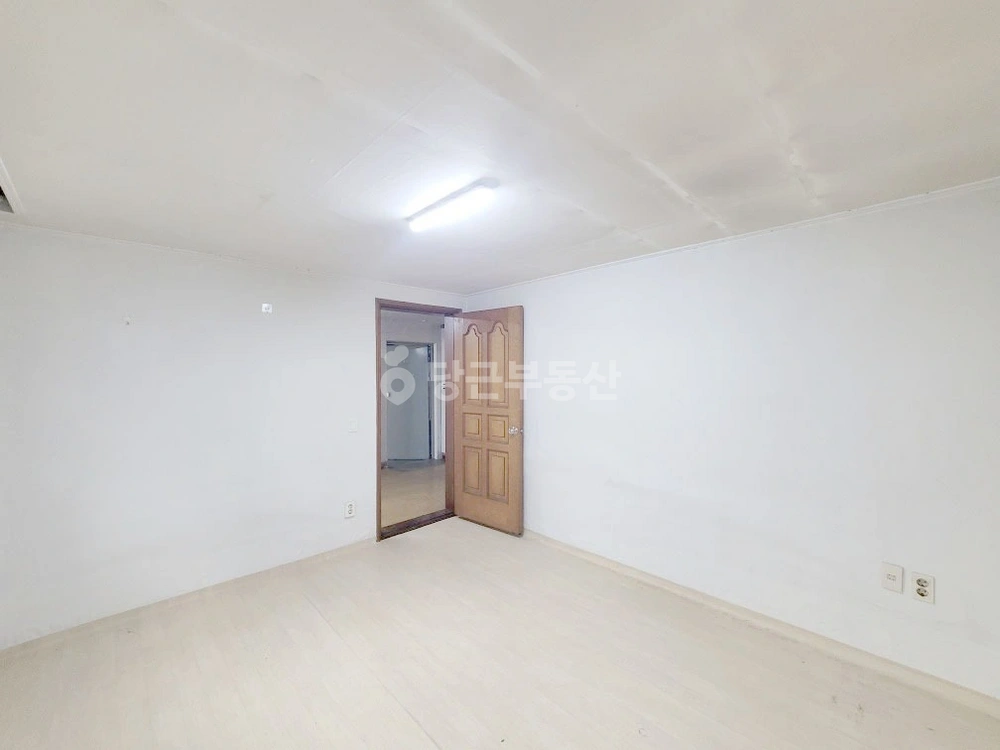 서울특별시 강남구 논현동 원룸 사진 1