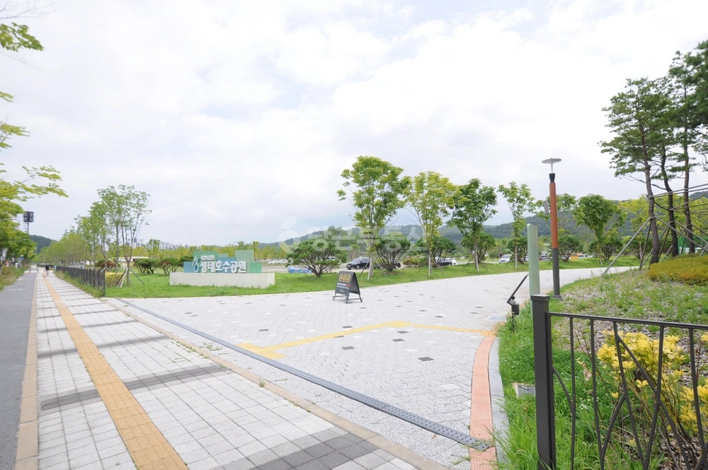 대전광역시 서구 도안동 상가 사진 1