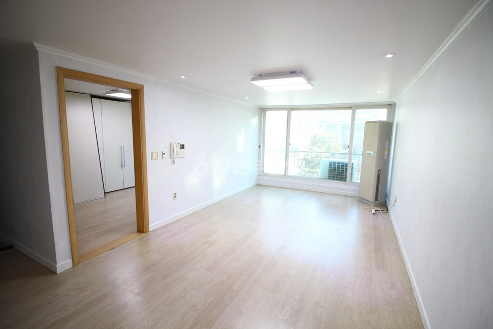 서울특별시 강남구 역삼동 아파트 사진 1