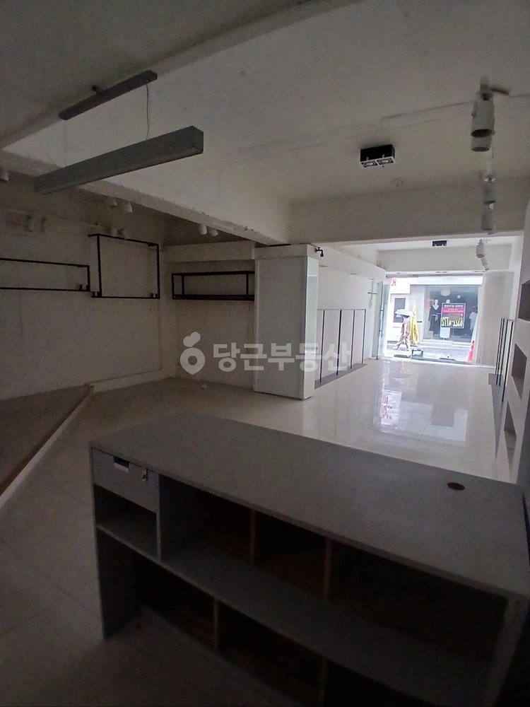 전북특별자치도 전주시 덕진구 덕진동1가 상가 사진 1