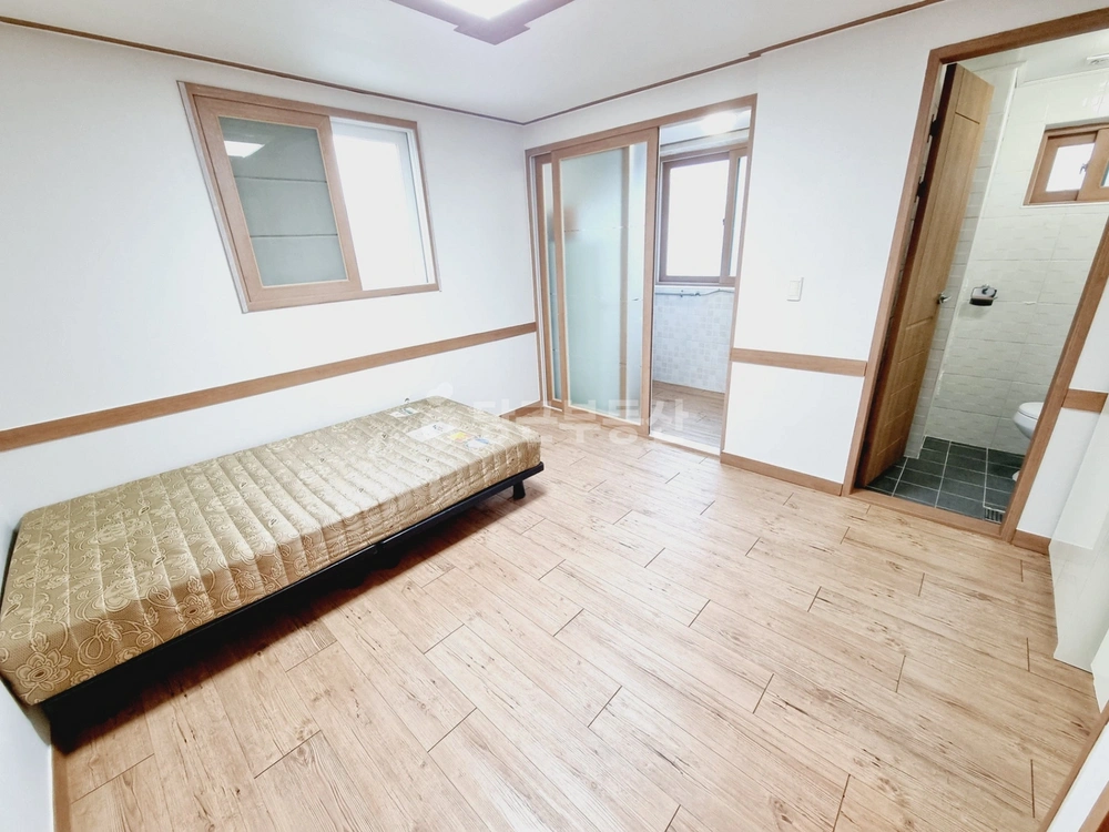 부산광역시 연제구 연산동 원룸 사진 1