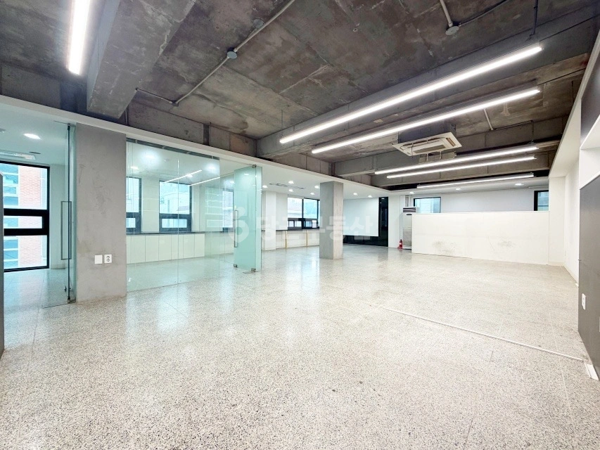 서울특별시 강남구 역삼동 사무실 사진 1