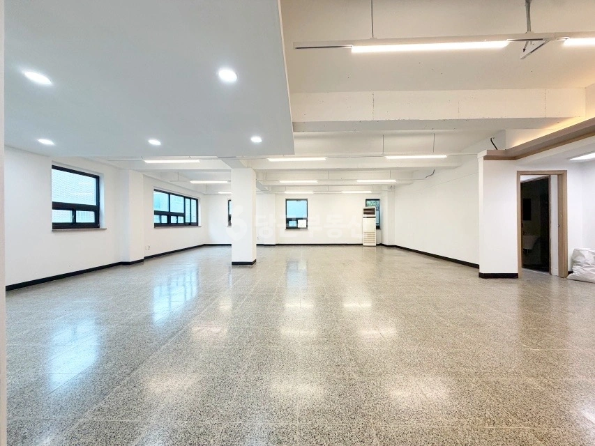 서울특별시 강남구 역삼동 사무실 사진 1