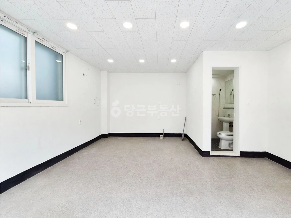 대전광역시 서구 탄방동 상가 사진 1
