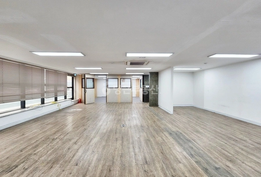 서울특별시 강남구 논현동 사무실 사진 1
