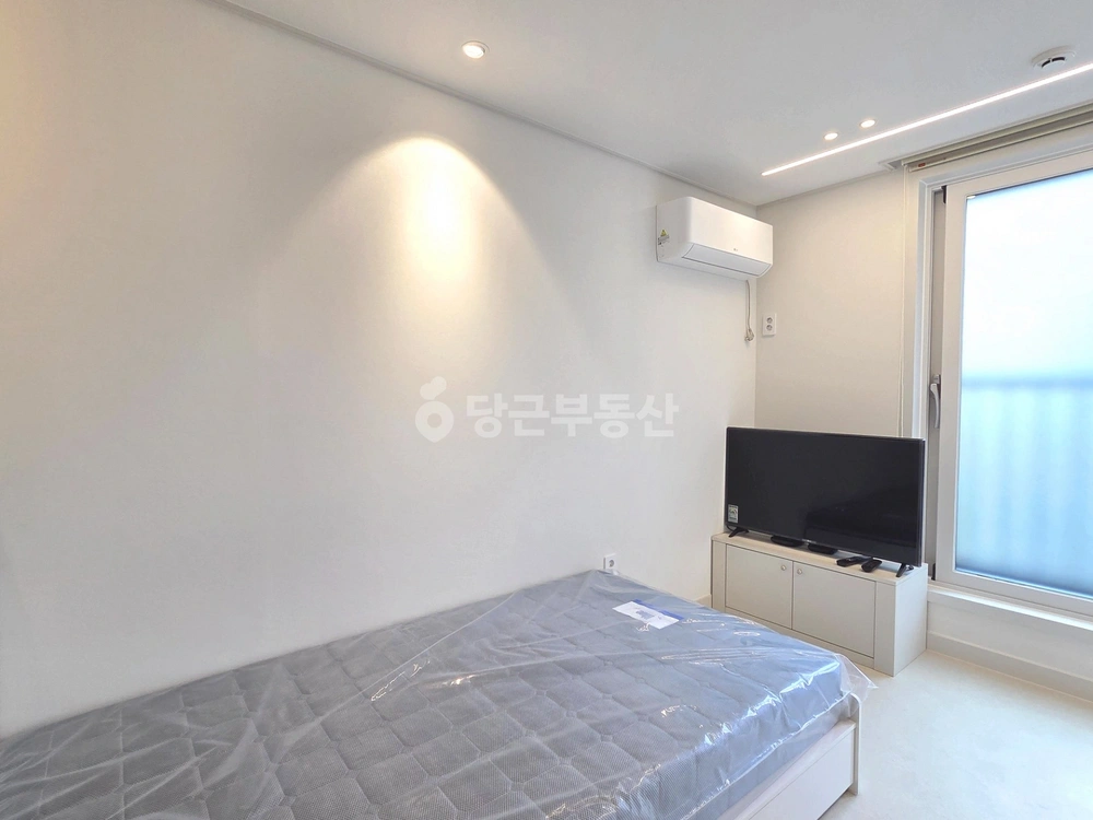 대전광역시 유성구 신성동 원룸 사진 1