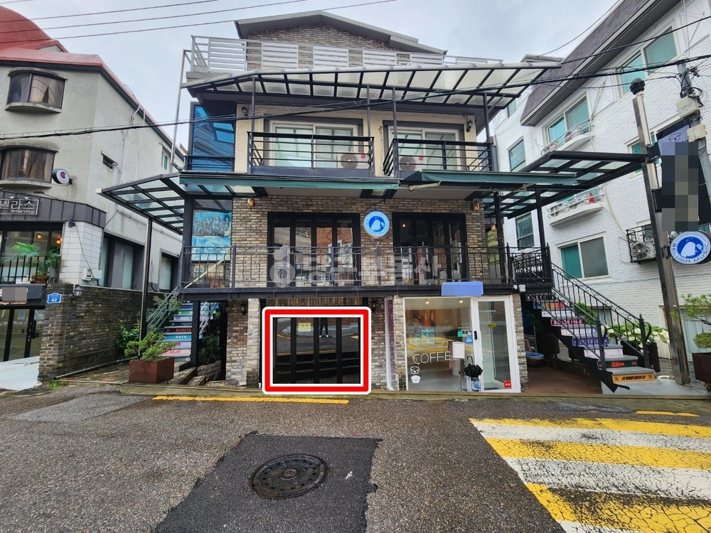 서울특별시 마포구 동교동 상가 사진 1