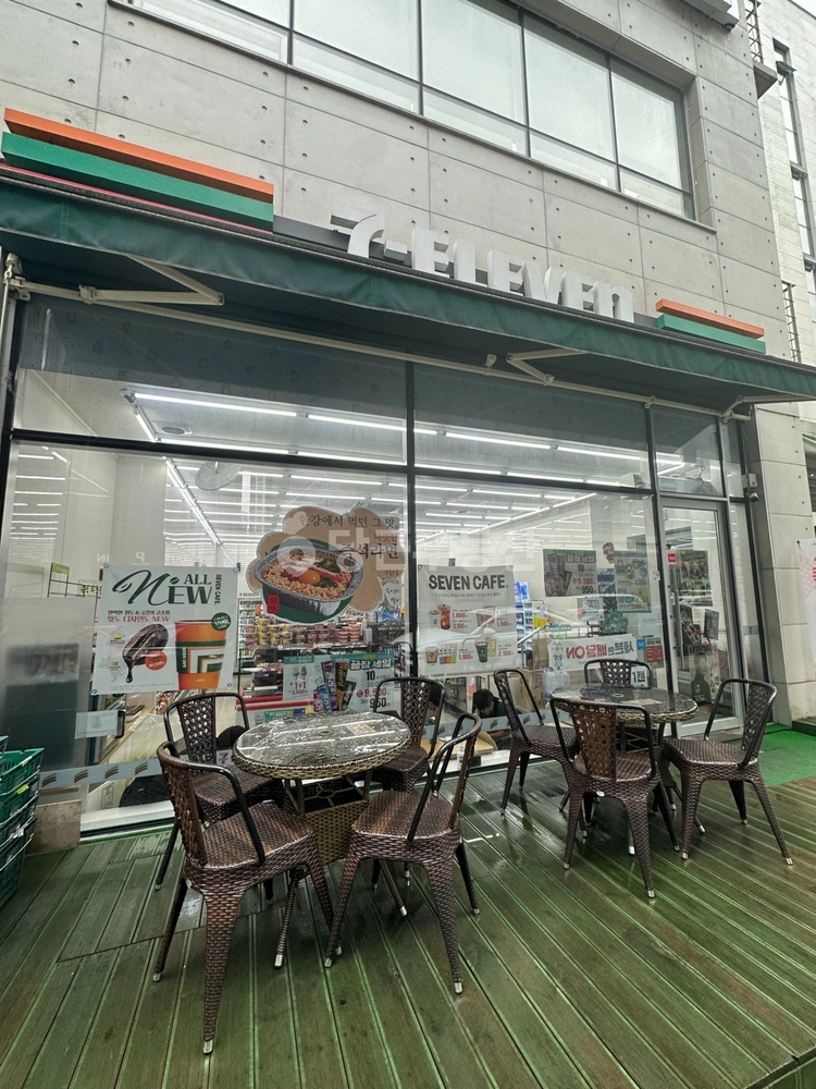 충청남도 천안시 서북구 불당동 상가 사진 1