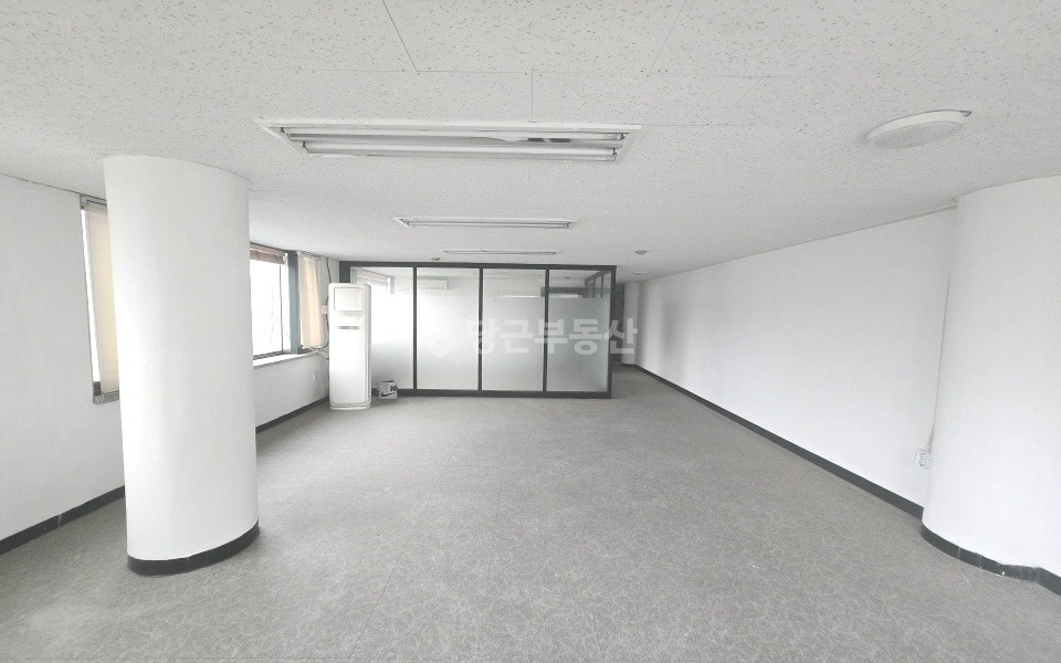 서울특별시 강남구 역삼동 사무실 사진 1