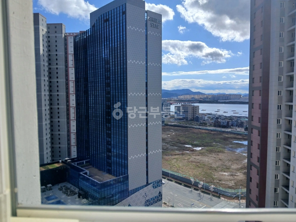 부산광역시 강서구 명지동 아파트 사진 1