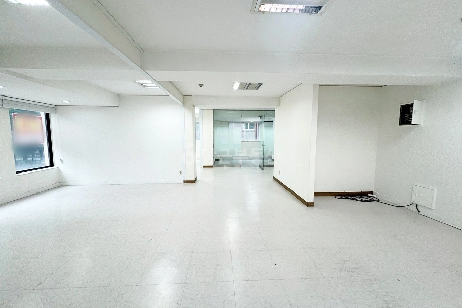 서울특별시 강남구 역삼동 사무실 사진 1