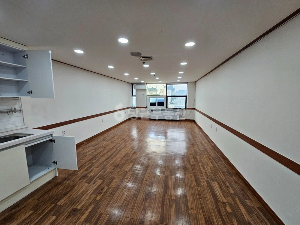 부산광역시 동구 범일동 사무실 사진 1