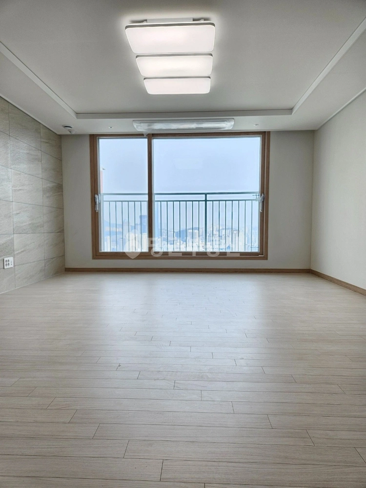 부산광역시 부산진구 범천동 아파트 사진 1