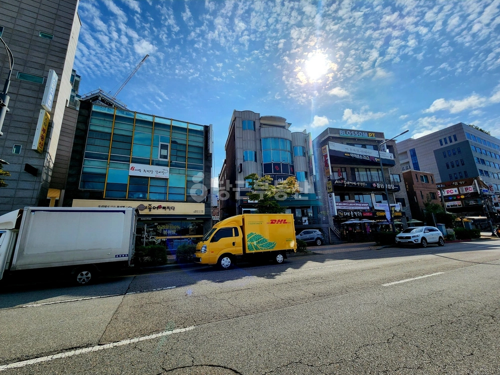 경기도 수원시 영통구 매탄동 상가 사진 1