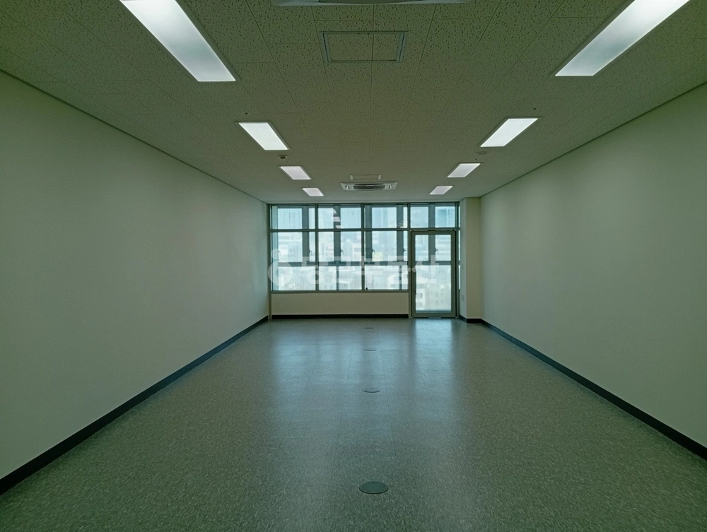 경기도 고양시 덕양구 지축동 공장/창고 사진 1