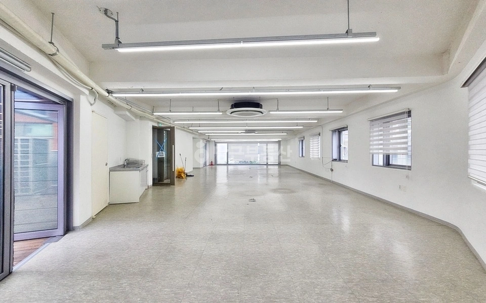 서울특별시 강남구 논현동 사무실 사진 1