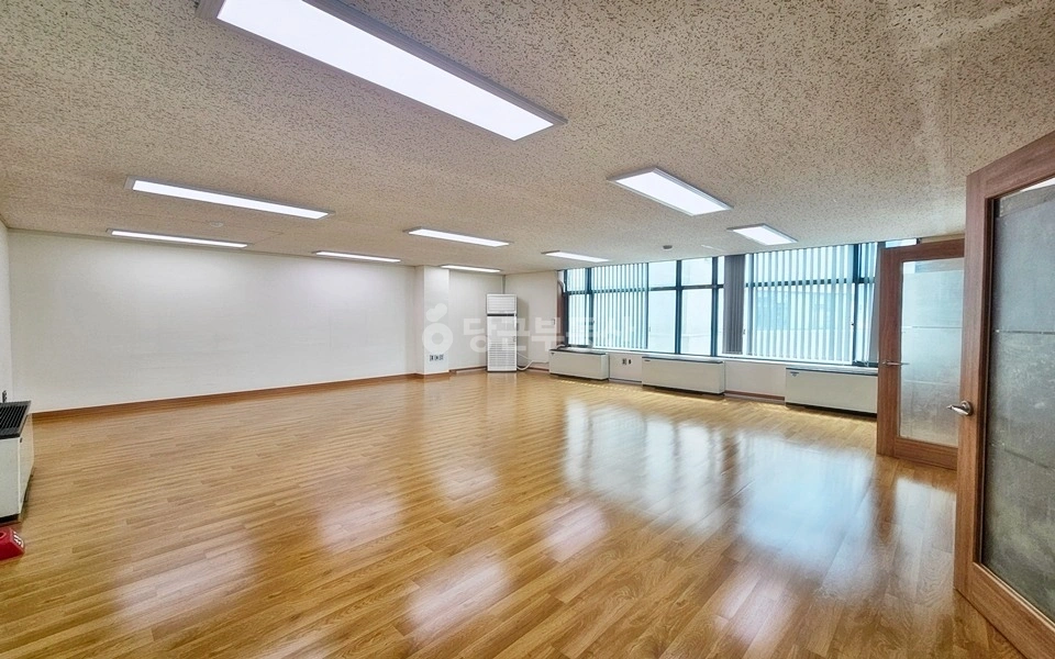 서울특별시 강남구 논현동 사무실 사진 1