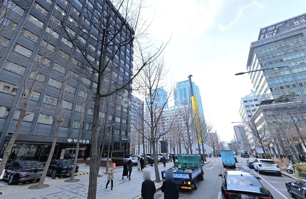 서울특별시 영등포구 여의도동 상가 사진 1