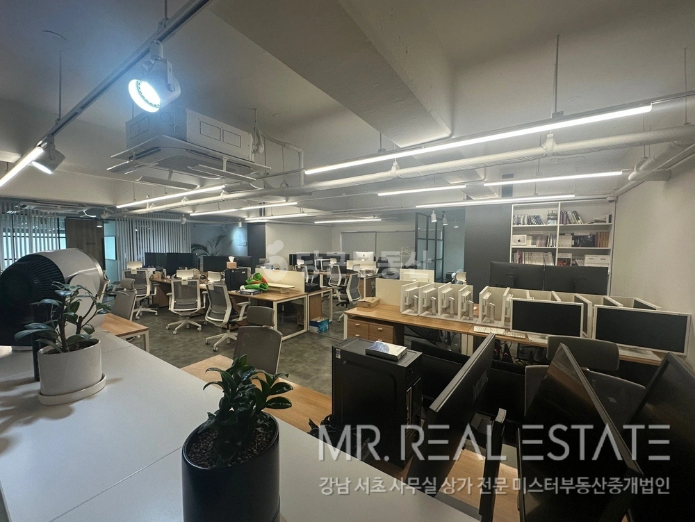 서울특별시 강남구 논현동 사무실 사진 1