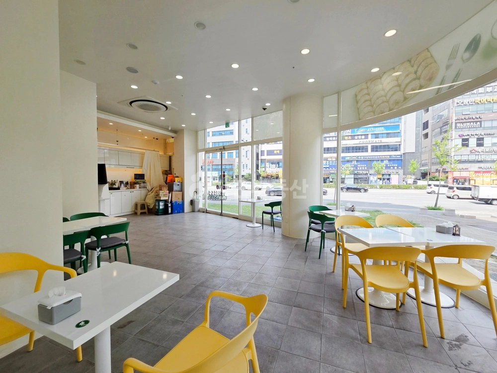 충청남도 천안시 서북구 불당동 상가 사진 1