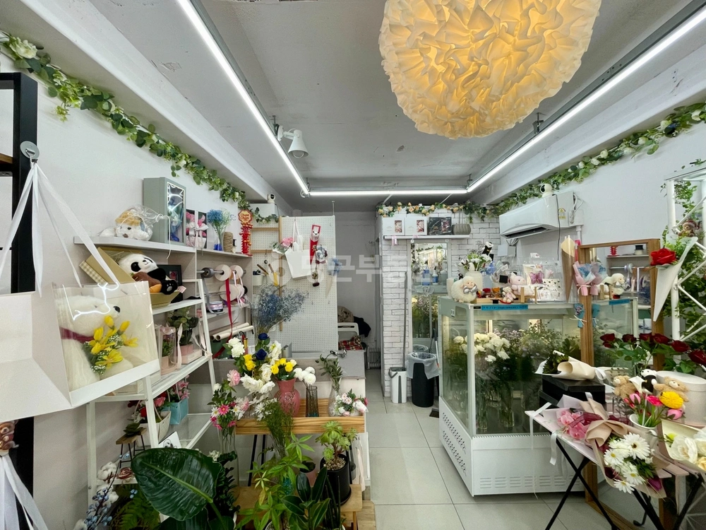 서울특별시 마포구 서교동 상가 사진 1