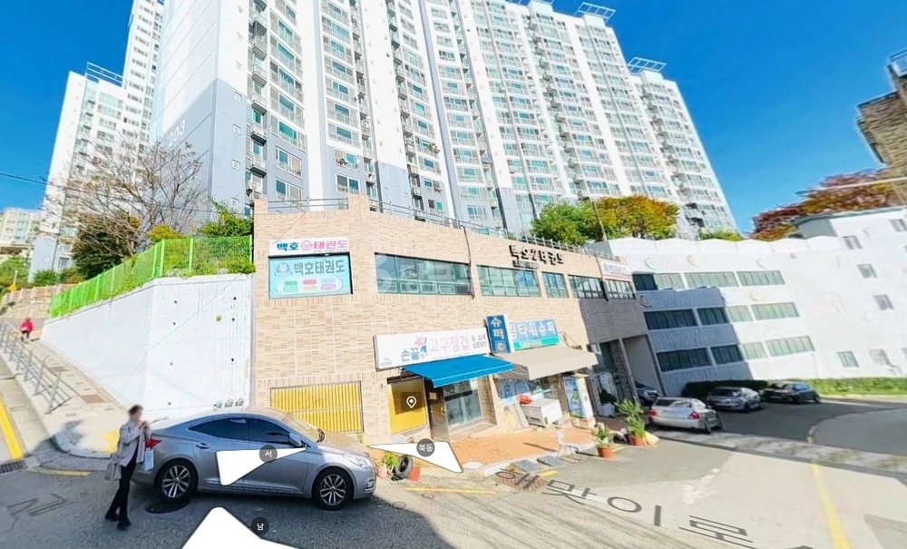부산광역시 연제구 거제동 상가 사진 1