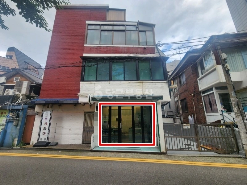 서울특별시 마포구 서교동 상가 사진 1