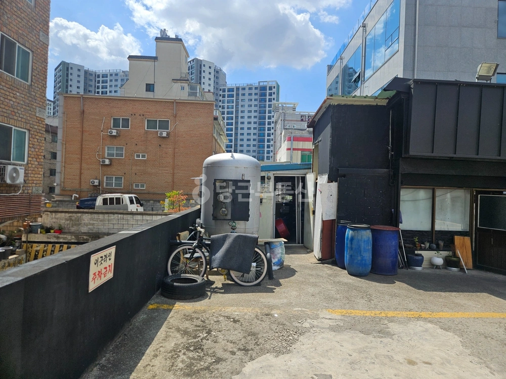경기도 수원시 팔달구 인계동 상가 사진 1