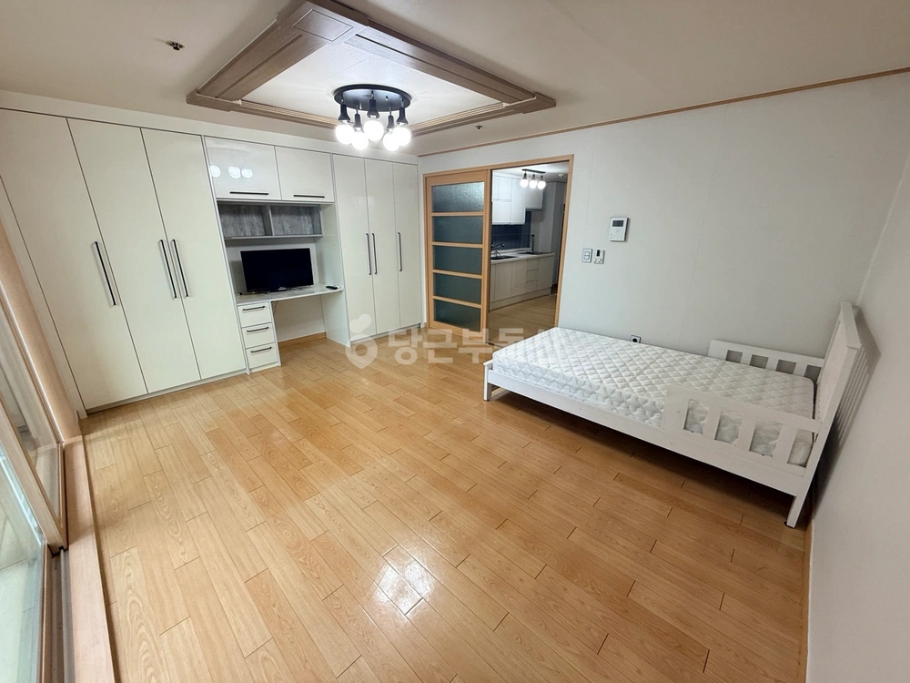 대전광역시 서구 둔산동 아파트 사진 1