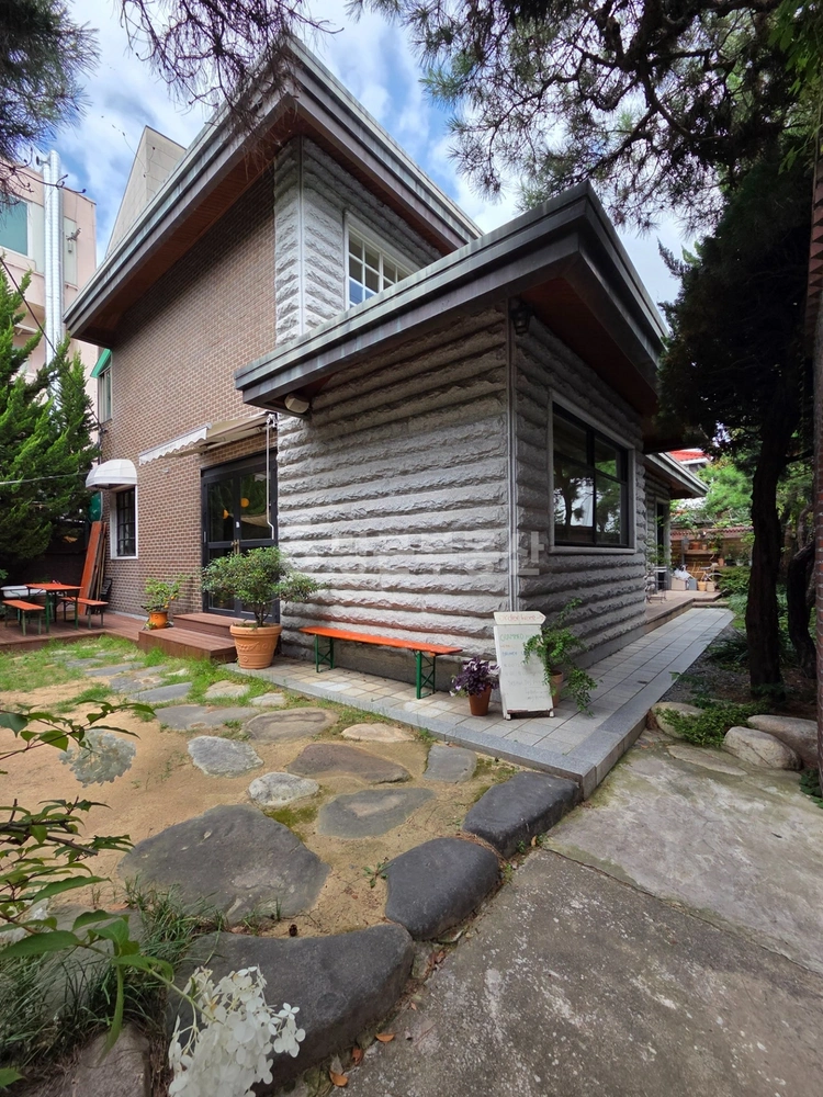 전남광주통합특별시 동구 동명동 상가 사진 1
