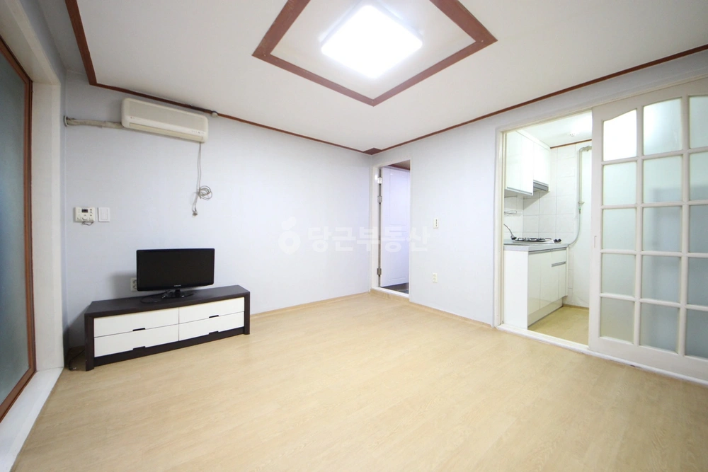 대전광역시 서구 둔산동 원룸 사진 1