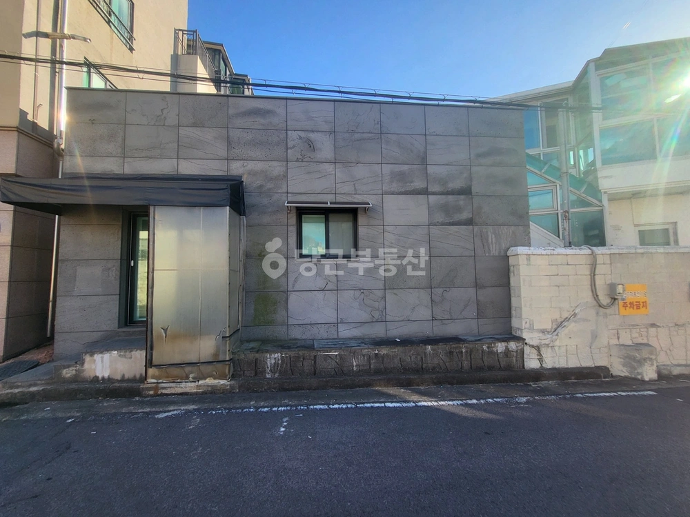 제주특별자치도 제주시 용담삼동 상가 사진 1