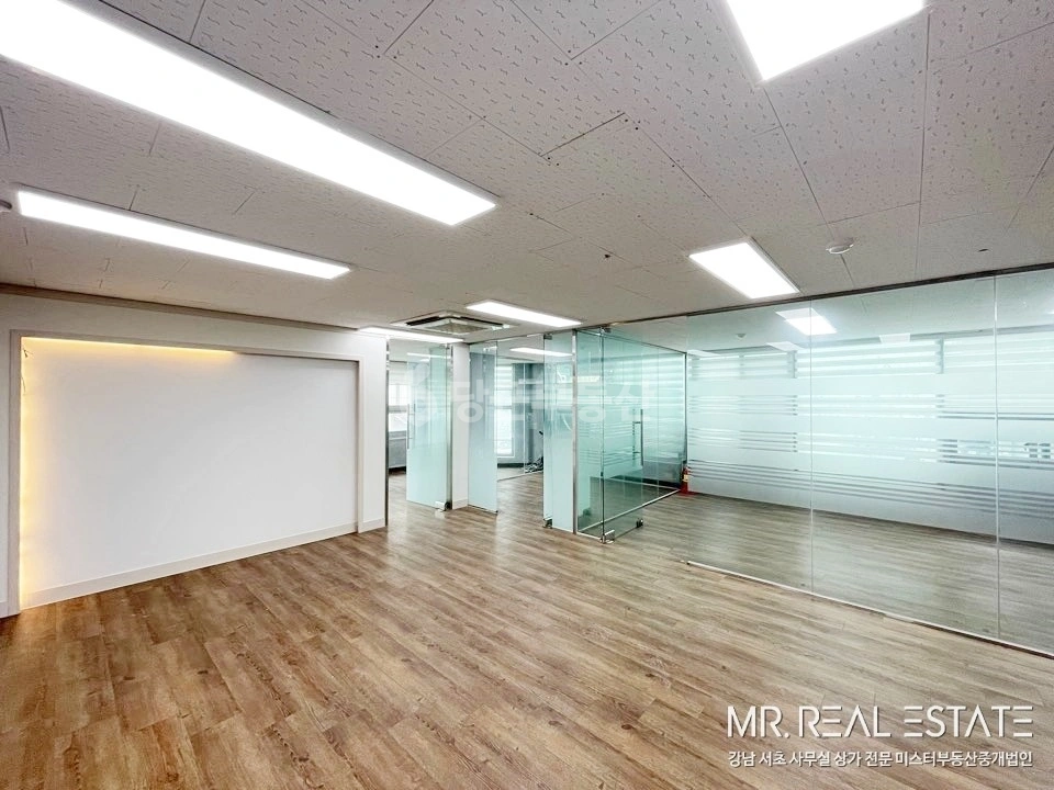 서울특별시 강남구 역삼동 사무실 사진 1