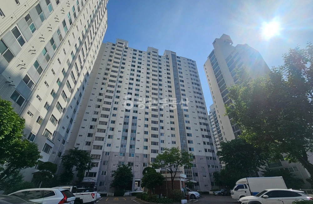 서울특별시 관악구 봉천동 아파트 사진 1