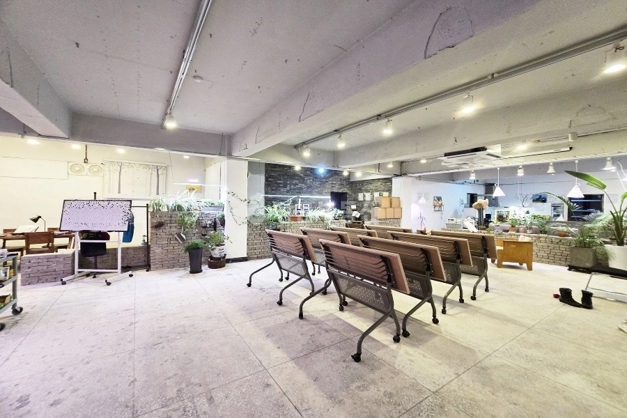 서울특별시 강남구 역삼동 상가 사진 1