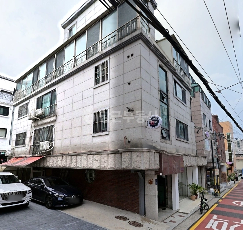 서울특별시 강남구 신사동 건물 사진 1