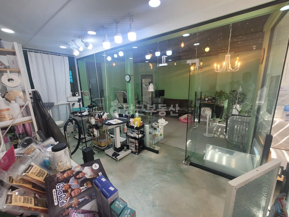 부산광역시 연제구 거제동 상가 사진 1