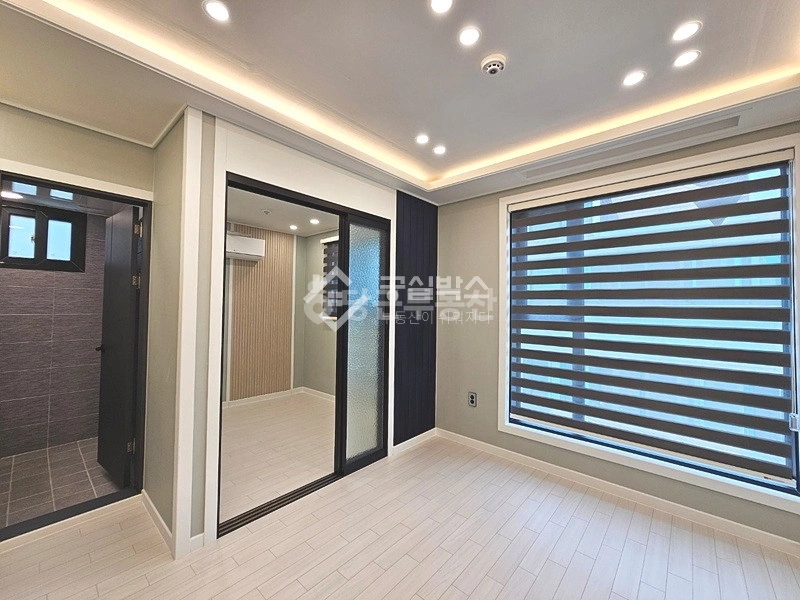 대전광역시 서구 월평동 원룸 사진 1
