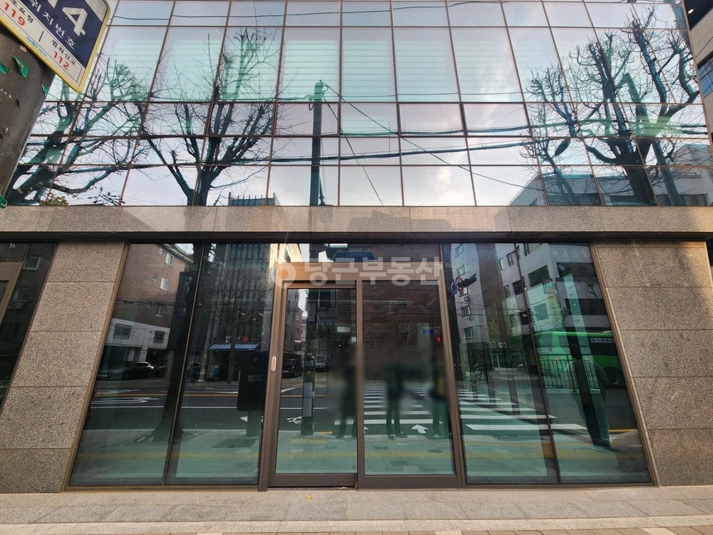 서울특별시 마포구 서교동 상가 사진 1
