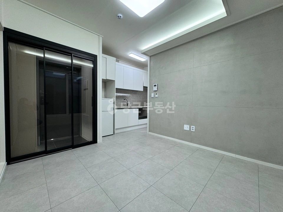 대전광역시 서구 탄방동 원룸 사진 1