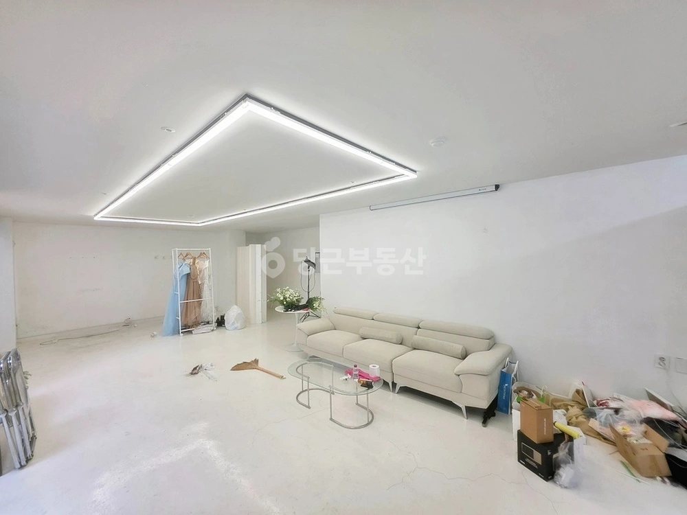 충청남도 천안시 서북구 백석동 상가 사진 1
