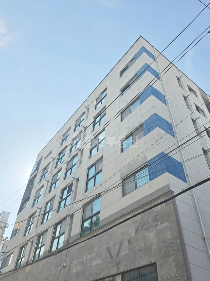 부산광역시 동래구 사직동 빌라(투룸 이상) 사진 1