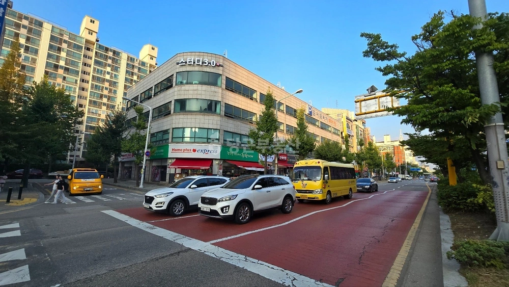경기도 고양시 일산서구 일산동 상가 사진 1