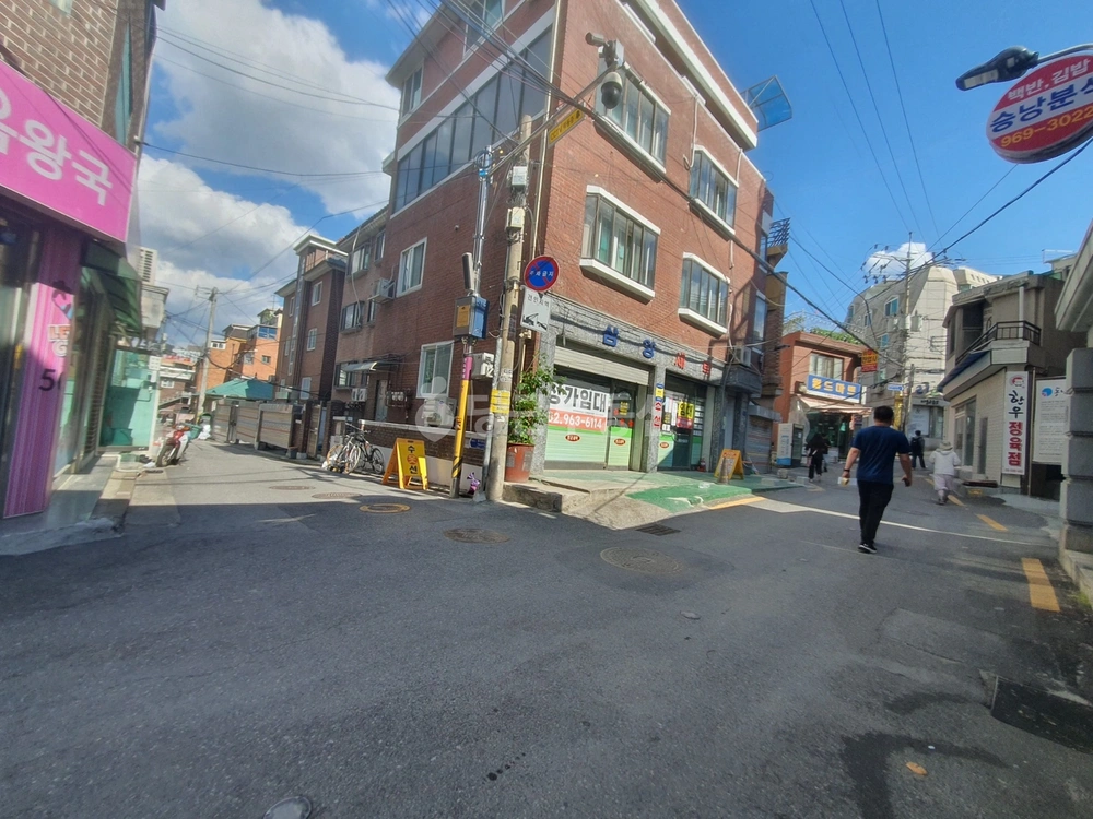 서울특별시 동대문구 회기동 건물 사진 1
