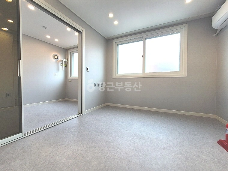 대전광역시 유성구 신성동 원룸 사진 1